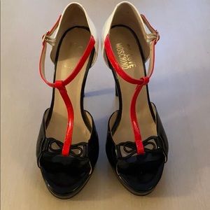 LOVE Moschino Patent leather T-Strap Platforms